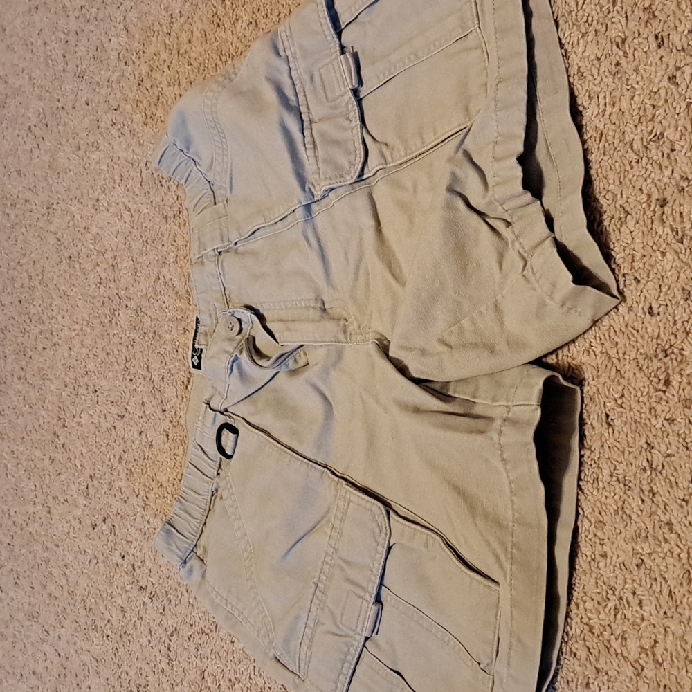 Mens Size M Columbia cargo khaki shorts